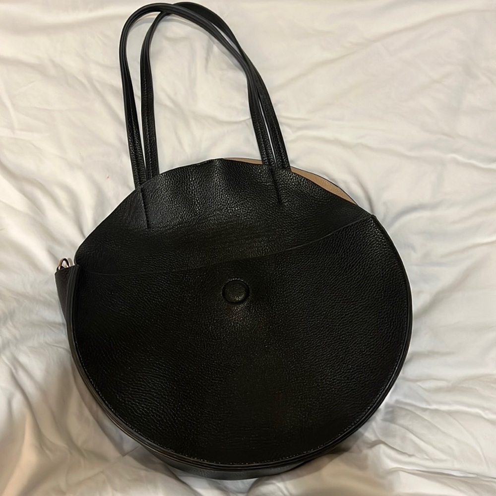 Remi/Reid x Anthropologie Alison circle Tote Bag. Black.